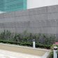 Mur végétal avec des plots et du câble